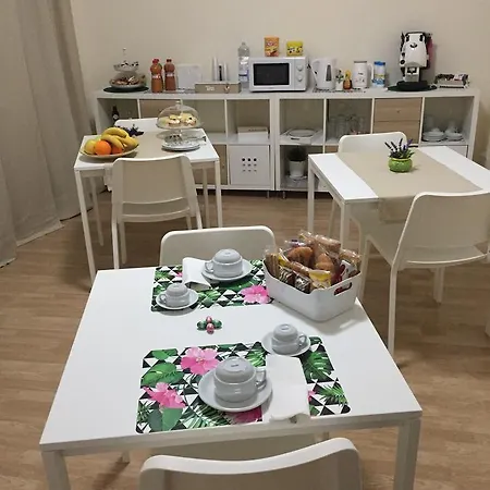 Nicola's Bed and Breakfast Πομπηία